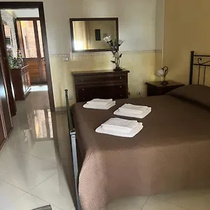 https://apt-de-lorenzo-21.taorminaitalyhotels.com